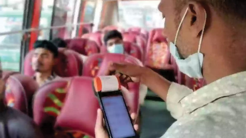 ঢাকা মহানগর ও শহরতলি এলাকায় বাস পরিষেবায় চালু হচ্ছে ই-টিকেট