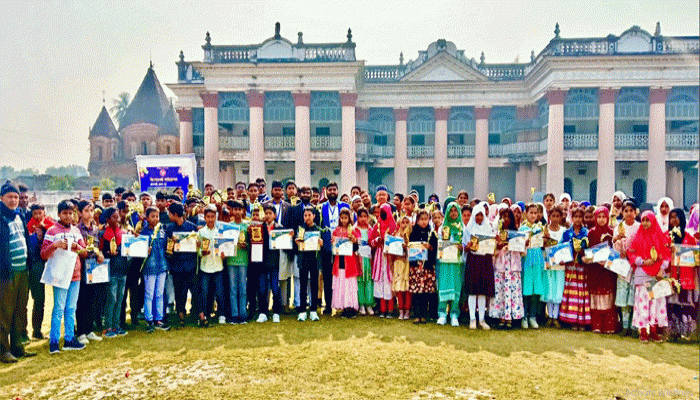 পুঠিয়ায় কিশোরকণ্ঠ ফাউন্ডেশনের মেধাবৃত্তি পেল ২২২ শিক্ষার্থী
