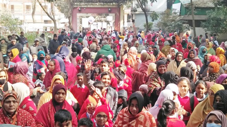 চাঁপাইনবাবগঞ্জে প্রাথমিকে শতভাগ ও মাধ্যমিকে চাহিদার কাছাকাছি বই বিতরণ