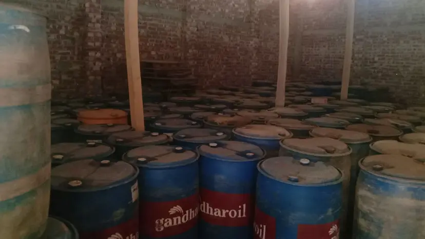 বরগুনায় গোডাউন থেকে ১৯০ ব্যারেল  ডিজেল উদ্ধার