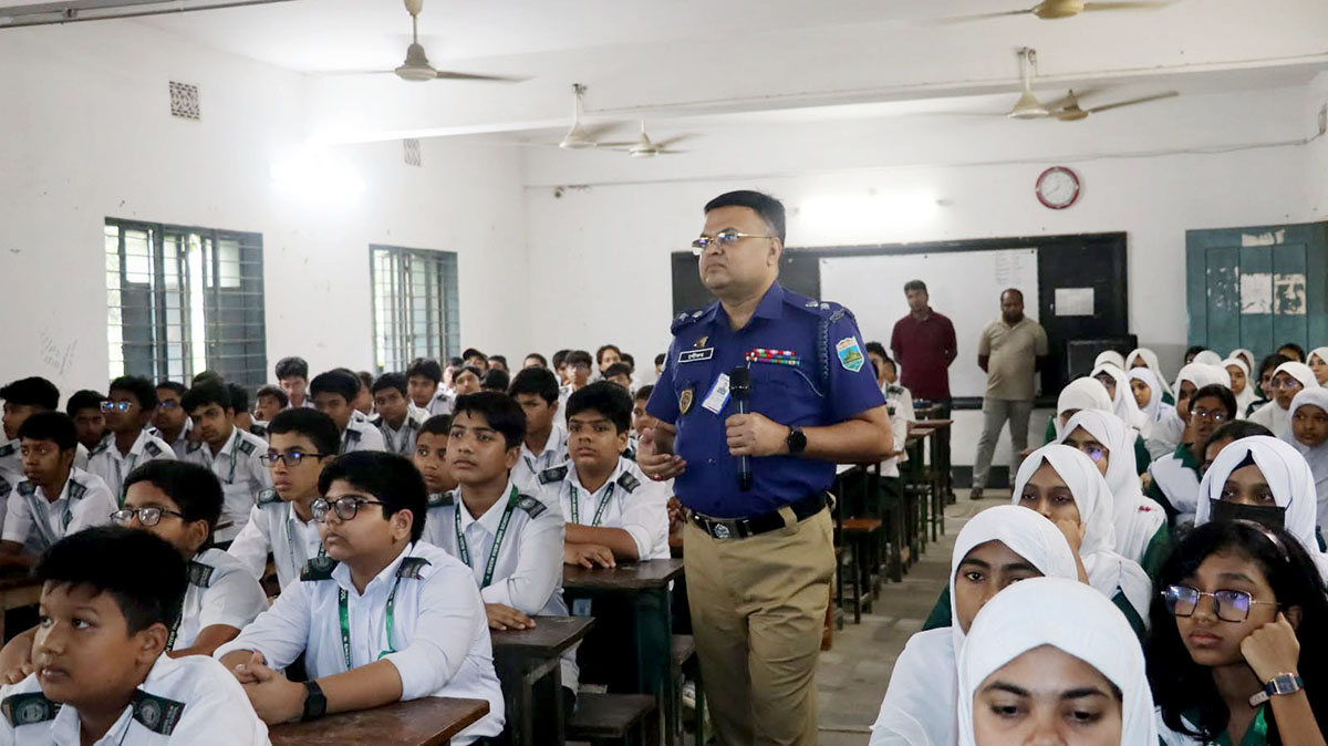 আইন জানা প্রত্যেক নাগরিকের কর্তব্য : পুলিশ সুপার গৌতম কুমার বিশ্বাস